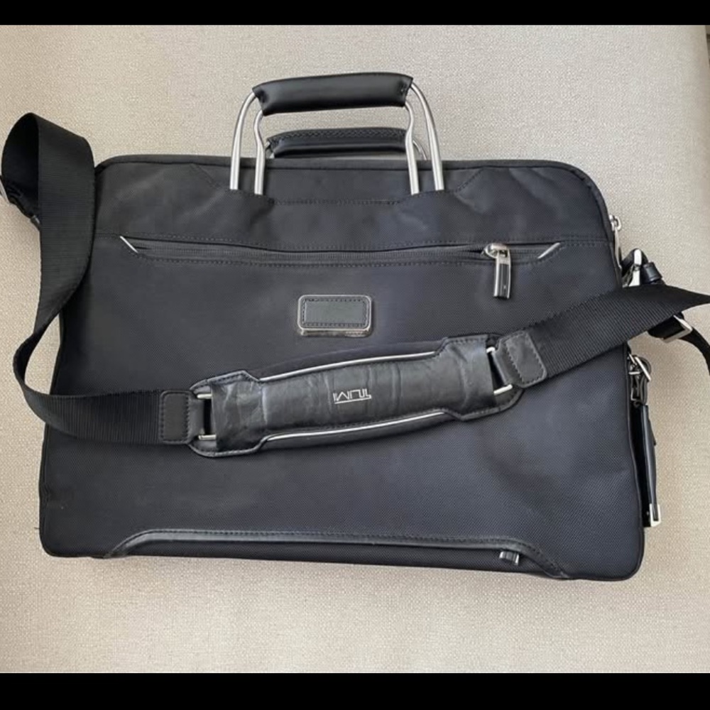 Tumi Computer Bag - Picture 2 of 14